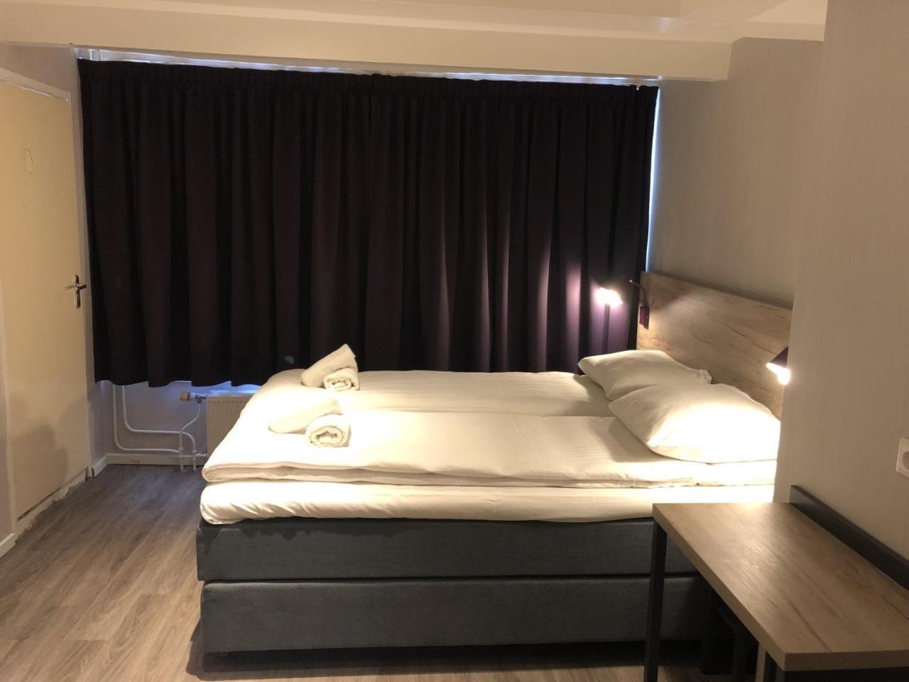 Facade Hotel Amsterdam Luaran gambar