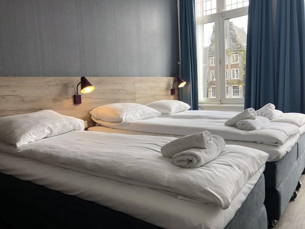 Facade Hotel Amsterdam Luaran gambar